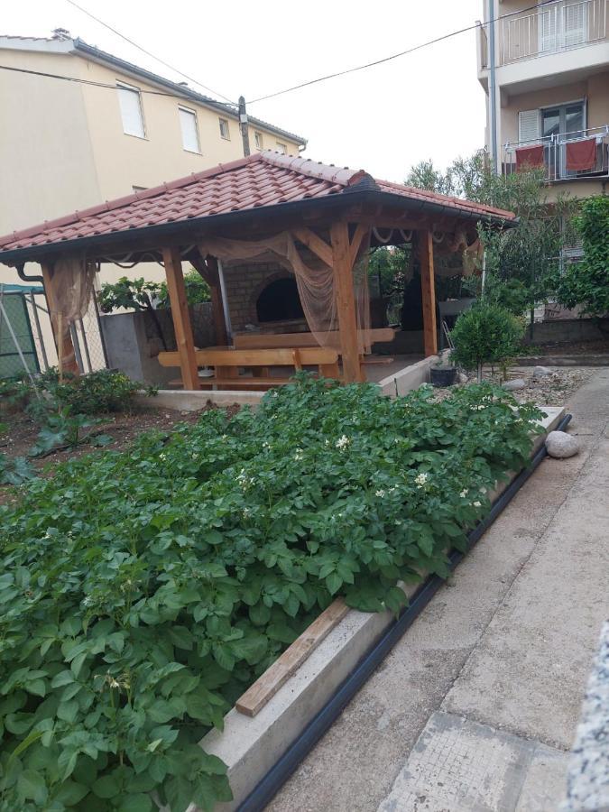 Apartments "Jope I Toni" Biograd Na Moru Esterno foto