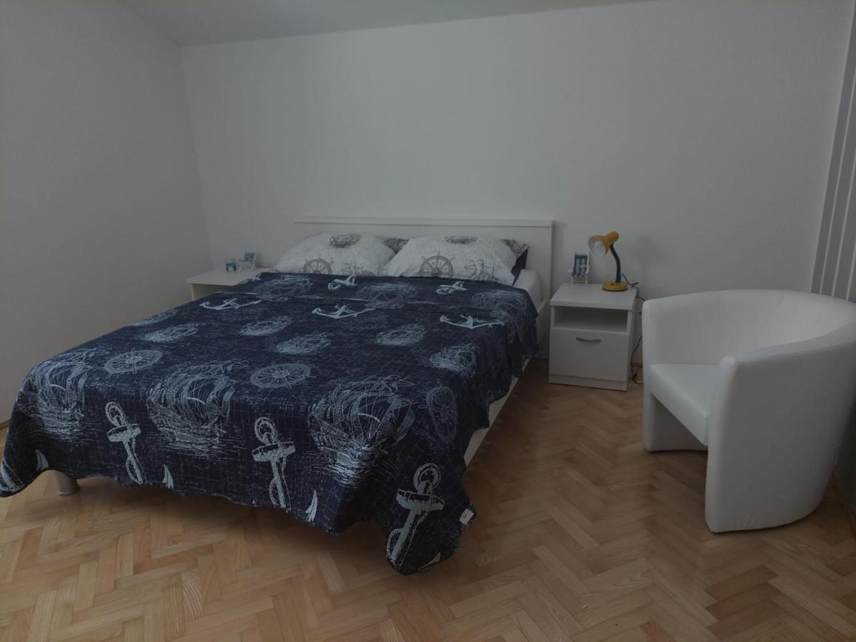 Apartments "Jope I Toni" Biograd Na Moru Esterno foto