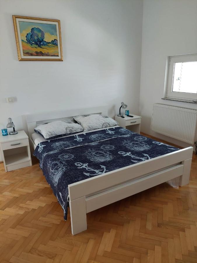 Apartments "Jope I Toni" Biograd Na Moru Esterno foto